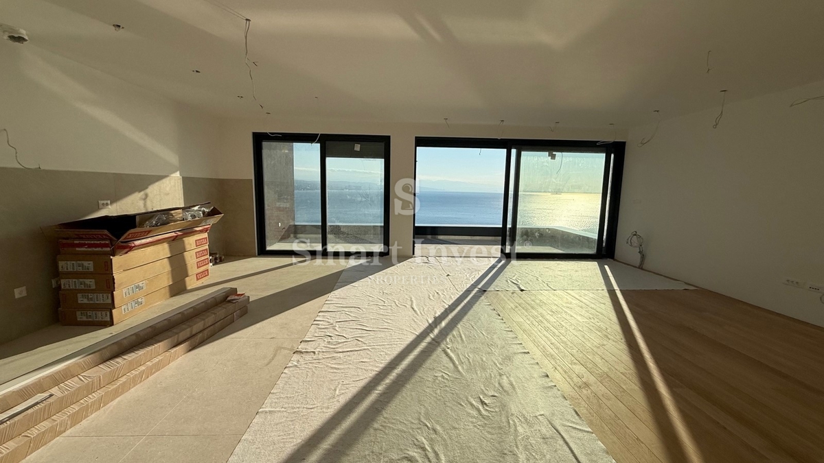 OPATIJA, Luksuzni penthouse s pogledom na morje in garažo