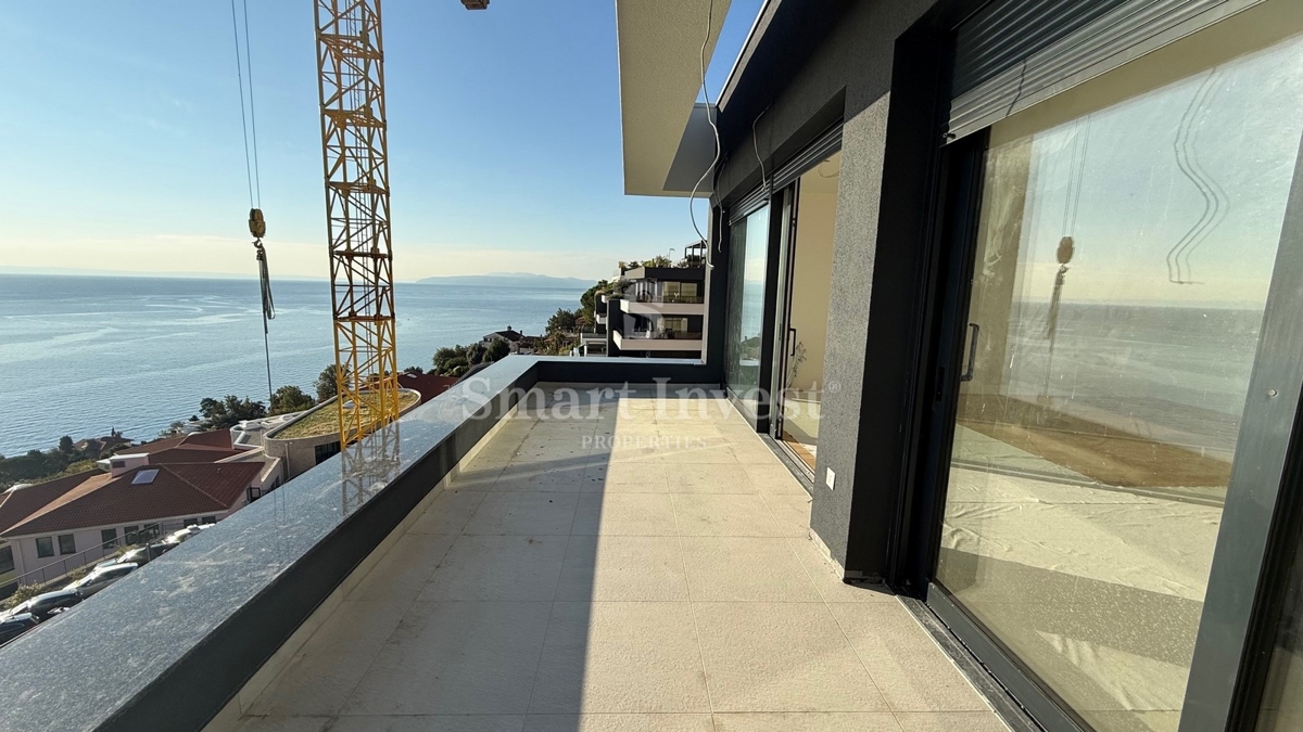 OPATIJA, Luksuzni penthouse s pogledom na morje in garažo
