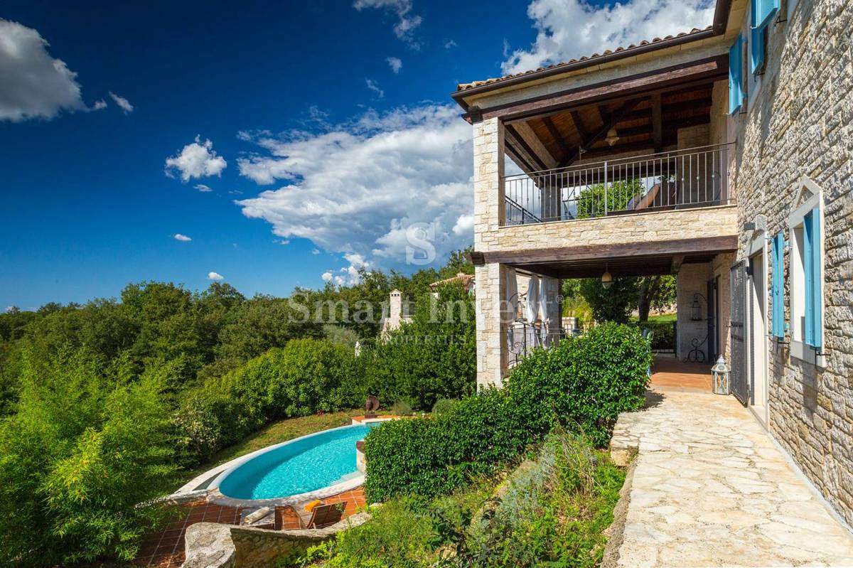 ISTRA - POREČ, Luksuzna kamnita vila z bazenom in pogledom na morje, prodamo