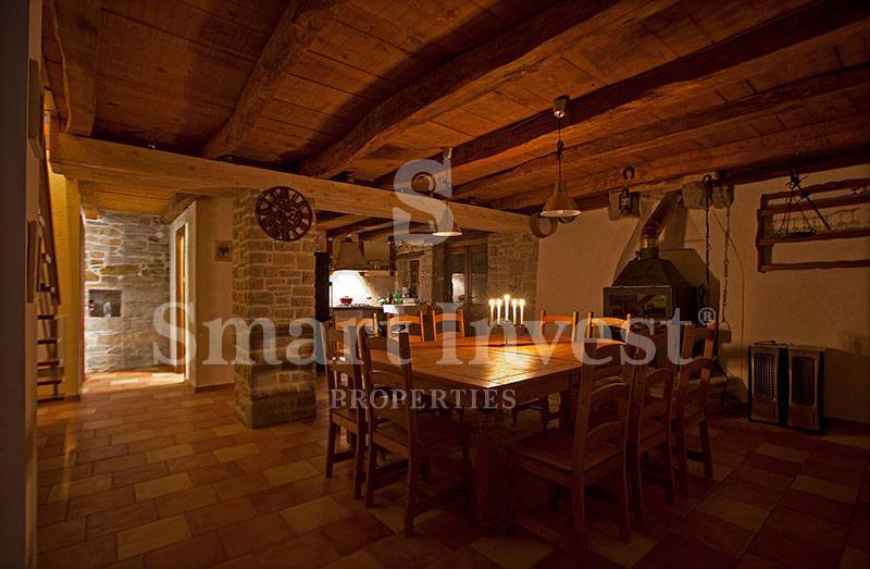 ISTRIA - MOTOVUN, Ecological estate with 3 houses, 23000 m2 land