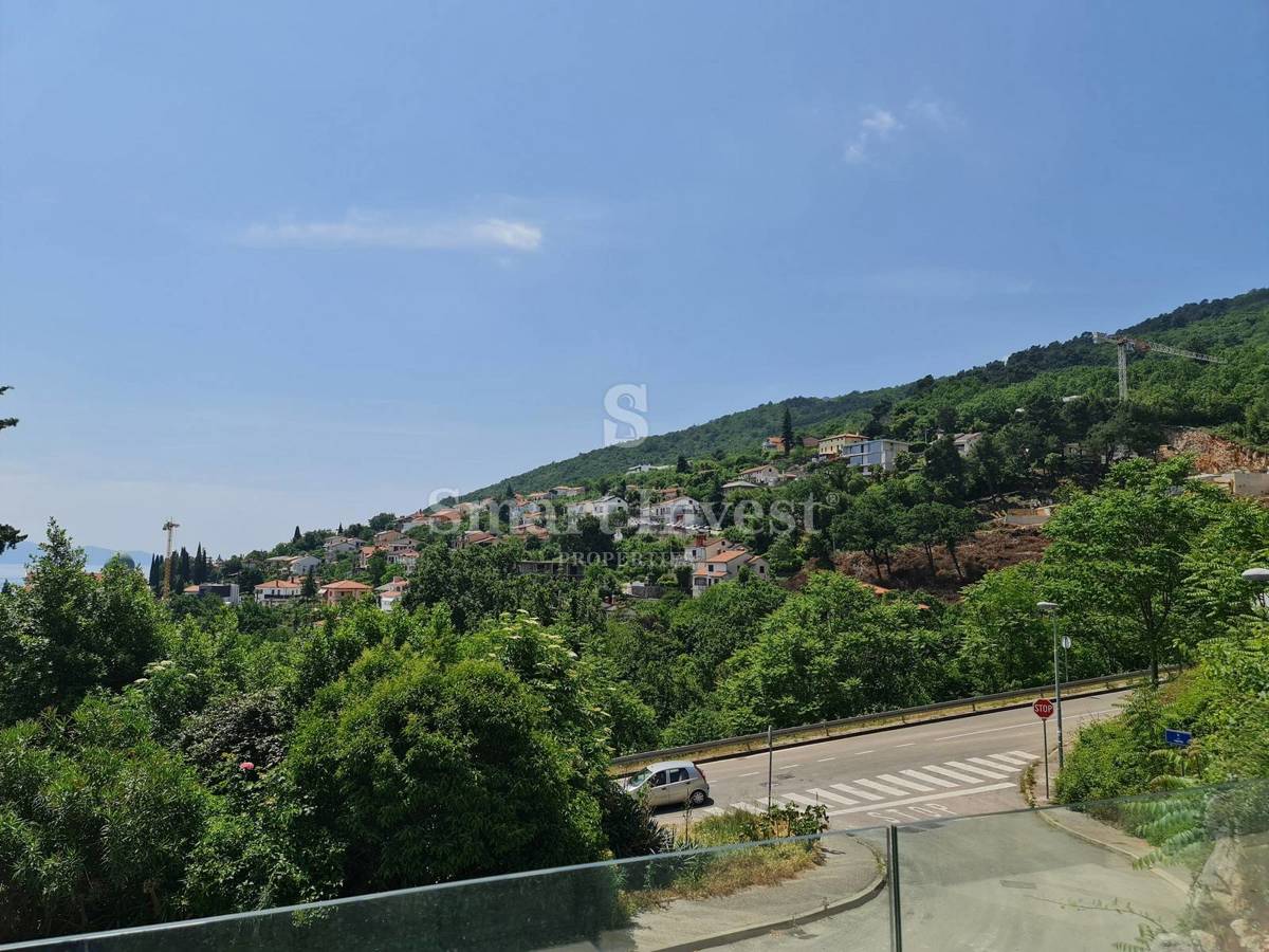 OPATIJA, Luksuzno 3-sobno stanovanje s pogledom na morje in garažo