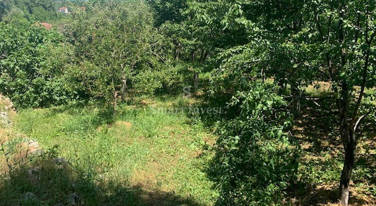IČIĆI - POLJANE, Gradbeno zemljišče 2.320 m2 na lepi mirni lokaciji