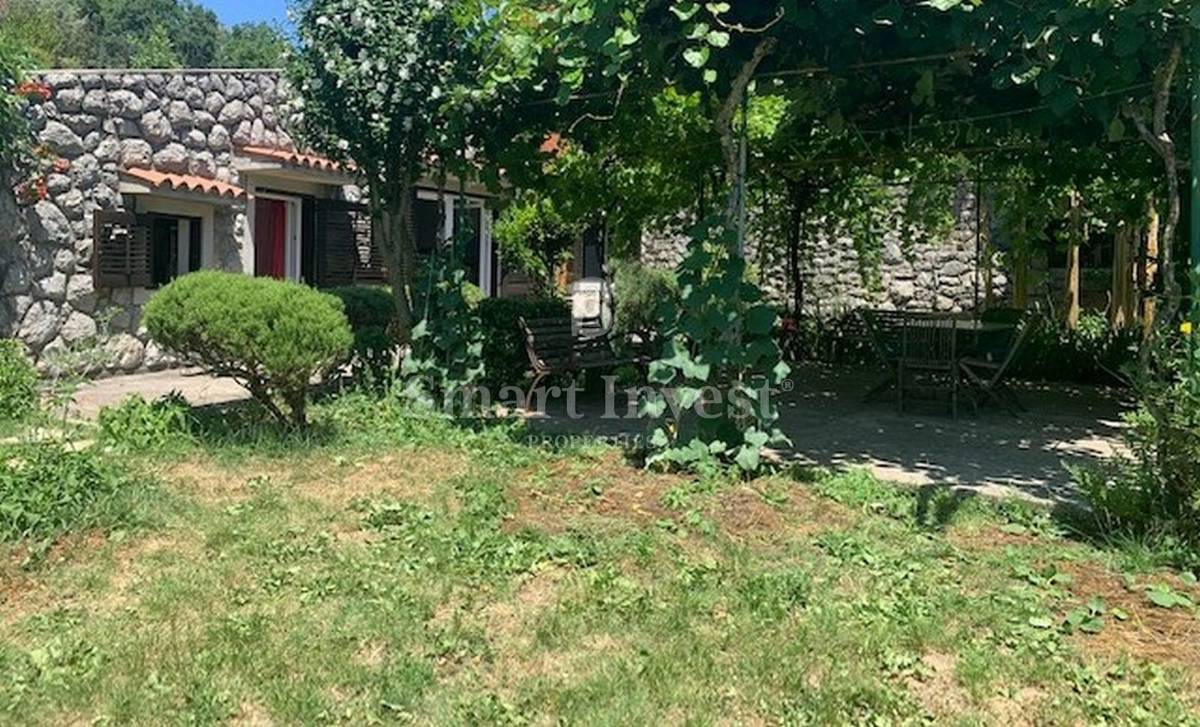 IČIĆI - POLJANE, Gradbeno zemljišče 2.320 m2 na lepi mirni lokaciji