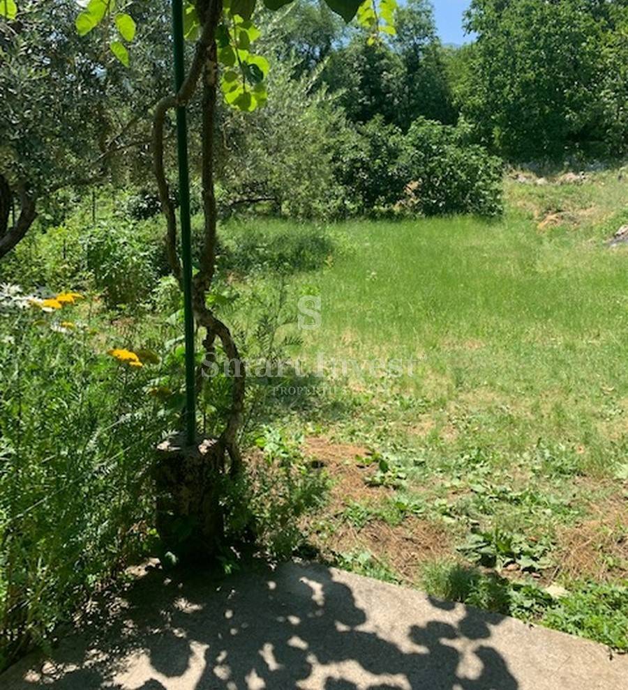 IČIĆI - POLJANE, Gradbeno zemljišče 2.320 m2 na lepi mirni lokaciji