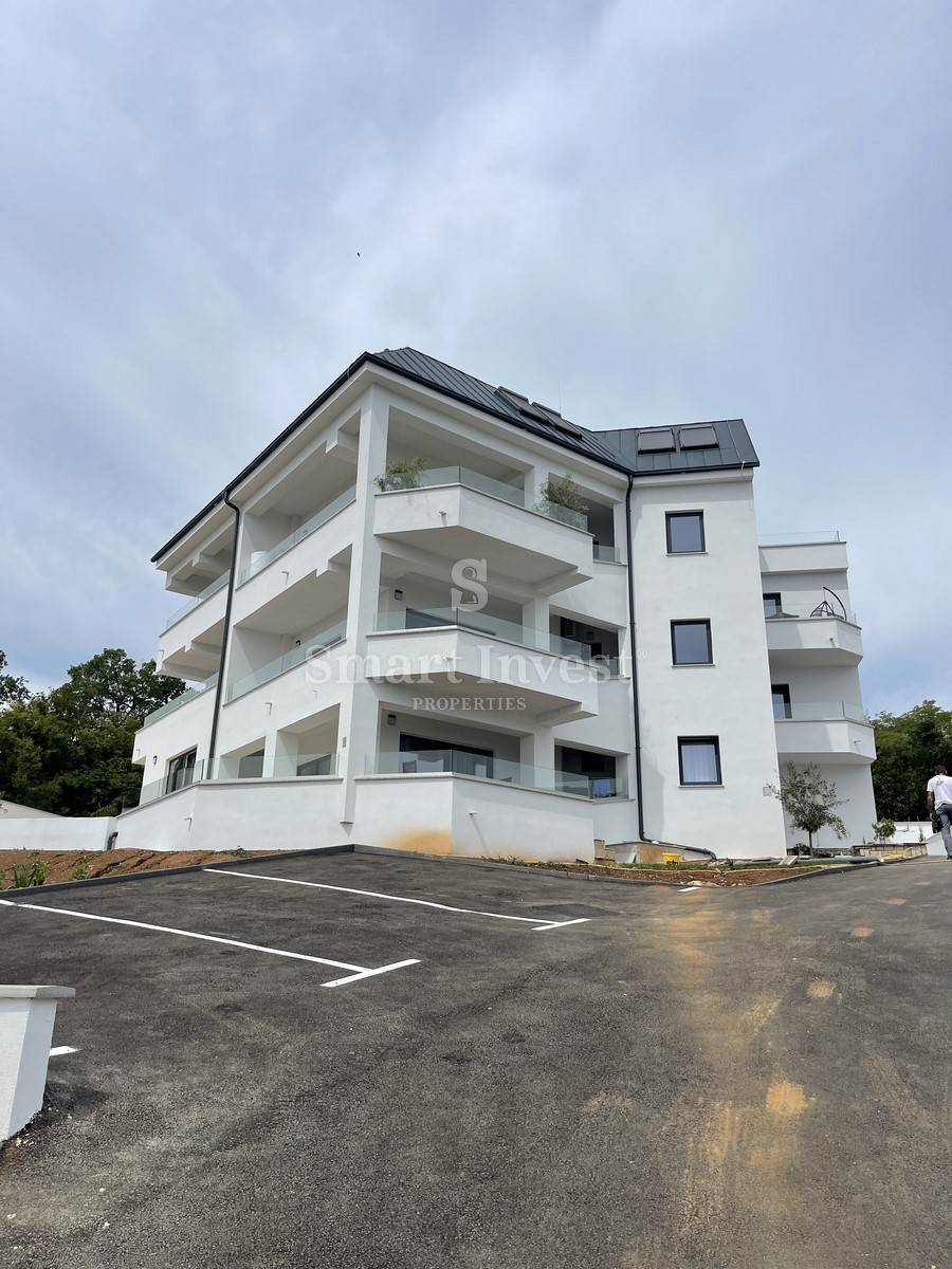 OPATIJA – IČIĆI, Novo 3-sobno stanovanje z vrtom, blizu morja, prodamo