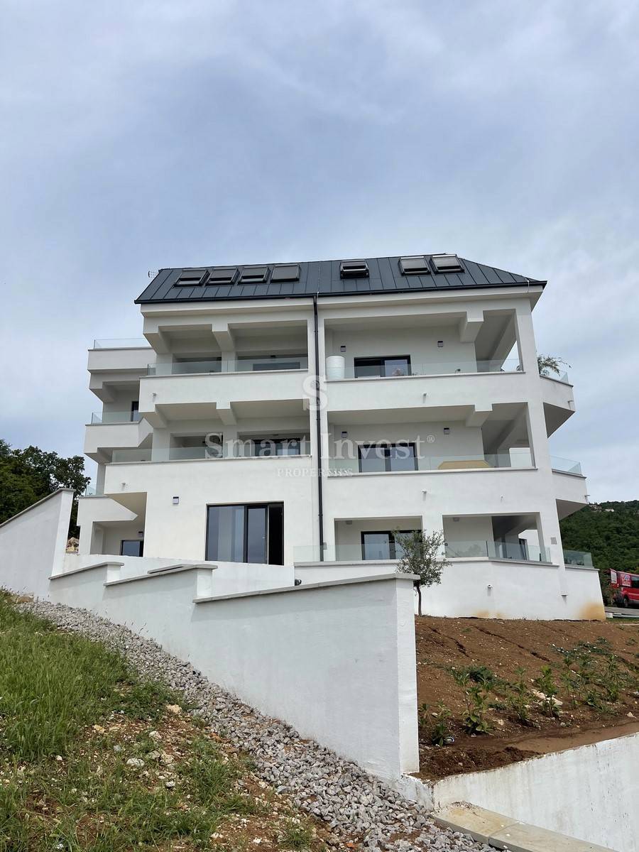 OPATIJA – IČIĆI, Novo 3-sobno stanovanje z vrtom, blizu morja, prodamo