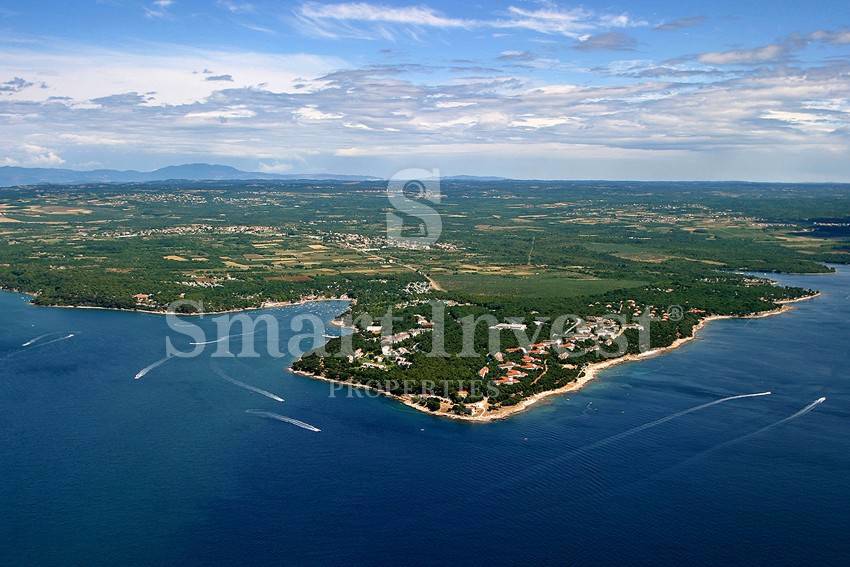ISTRA - VABRIGA, 2-sobno stanovanje z vrtom blizu morja (V1-C)