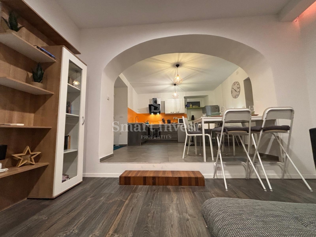 OPATIJA - CENTER, 3-sobno stanovanje s teraso in parkingom