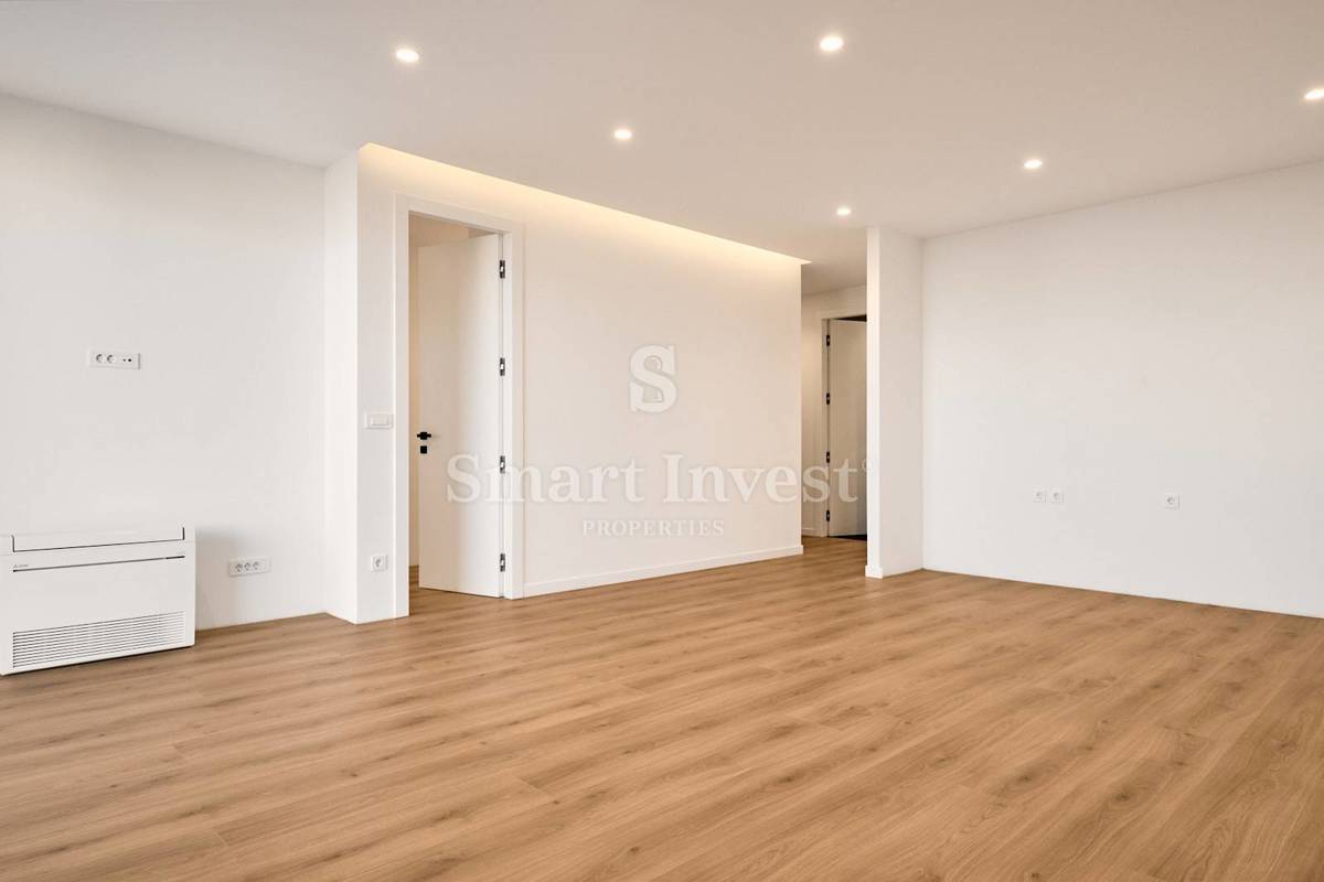 OPATIJA, Luxury apartment of 226 m2  in a new building with pool and garage