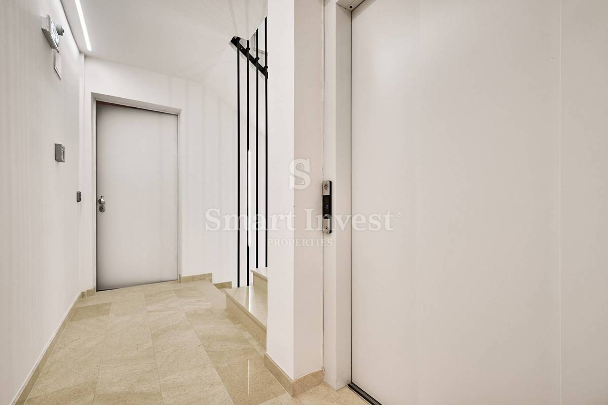 OPATIJA, Luxury apartment of 226 m2  in a new building with pool and garage