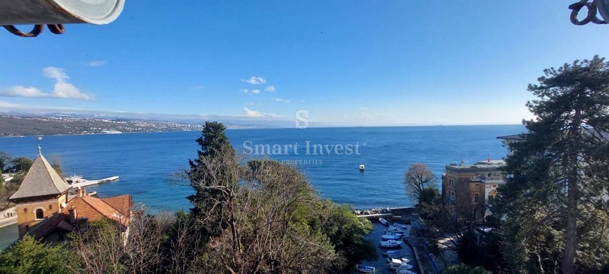 OPATIJA - CENTER, 2-s stanovanje s teraso prva vrsta do morja