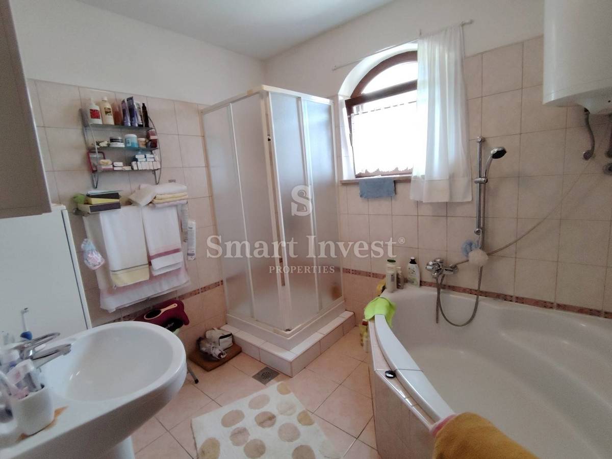 Hiša Poljane, Opatija - Okolica, 350m2