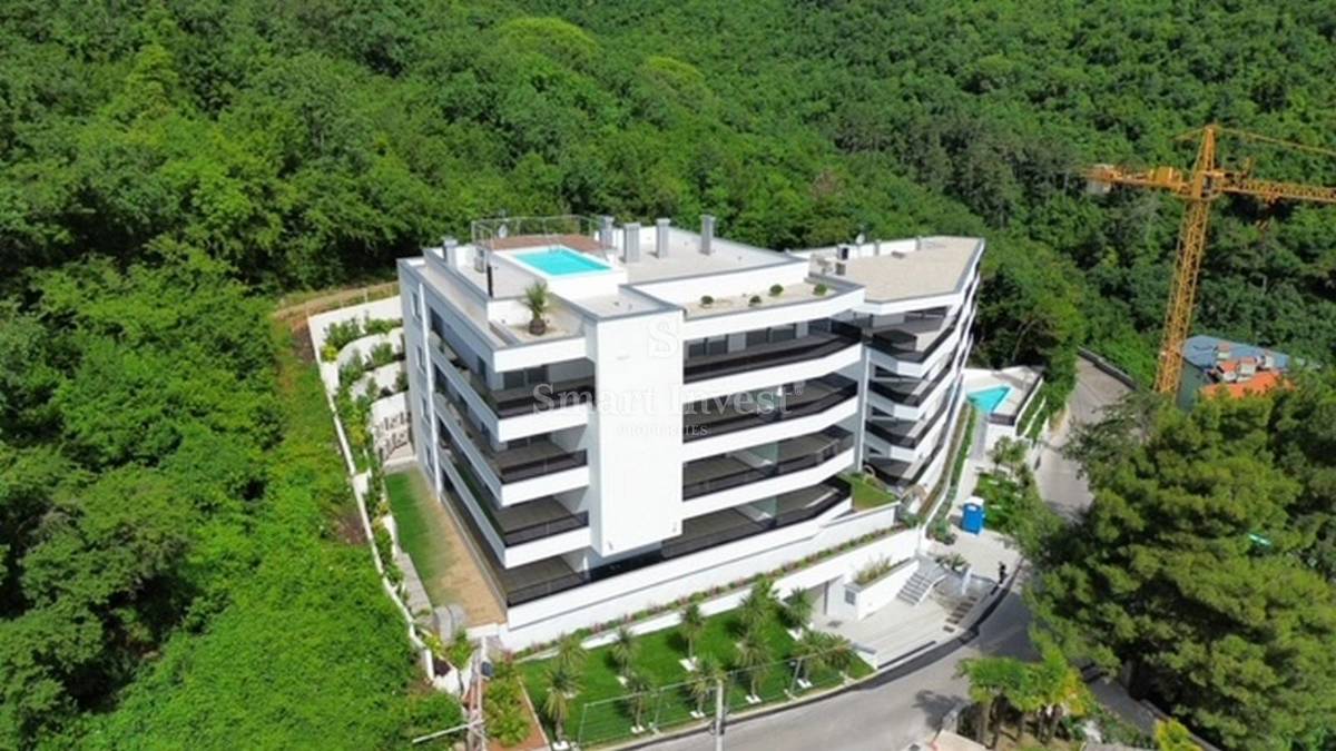 OPATIJA, luksuzno stanovanje s pogledom na morje in skupnim bazenom