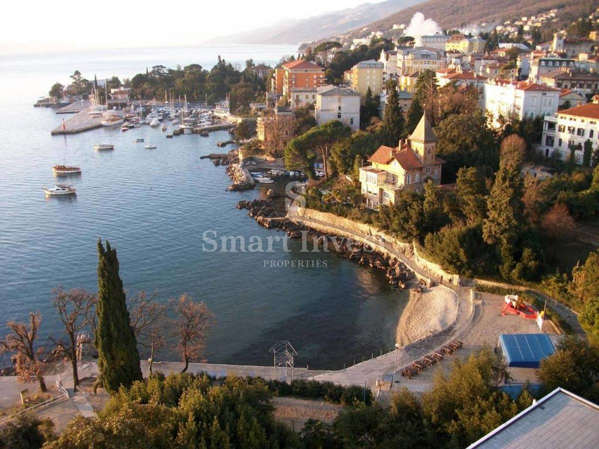 OPATIJA - CENTER, dva apartmaja z vrtom blizu morja