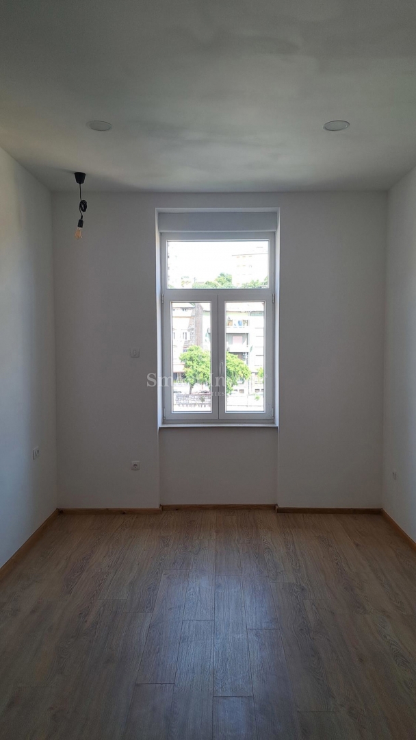 RIJEKA - POTOK, na novo prenovljeno stanovanje, razdeljeno na 2 stanovanja, balkon