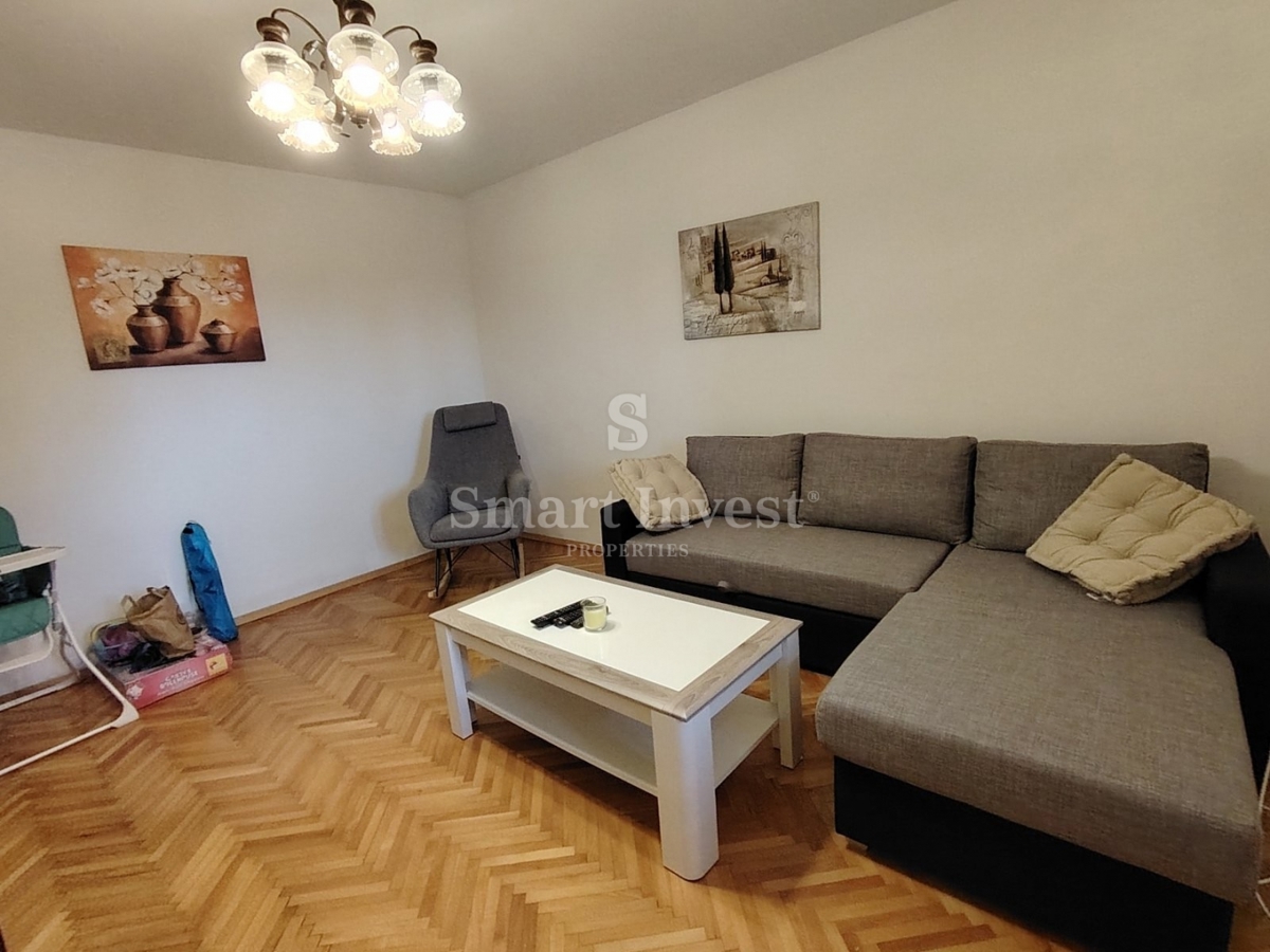 LOVRAN, hiša s prostorno parcelo 2437 m2