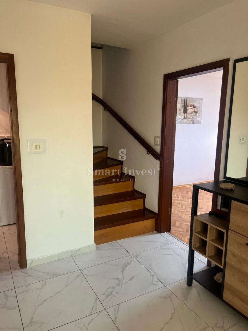 LOVRAN, hiša s prostorno parcelo 2437 m2