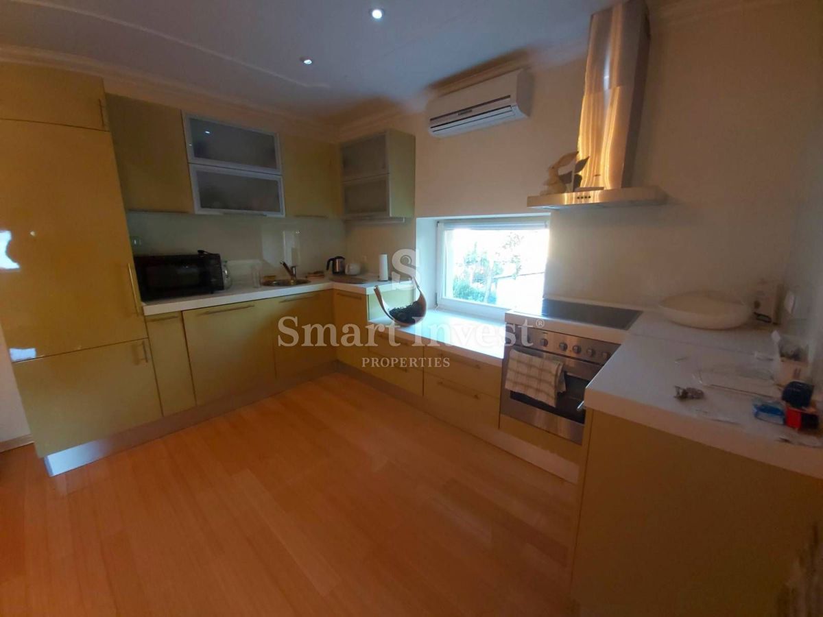 OPATIJA, Exclusive 2-bedrooms flat in Austro-Hungarian villa near the sea
