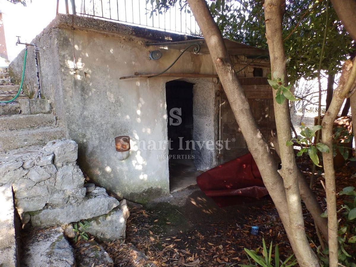 OPATIJA - POBRI, Samostojna hiša 180 m2 z velikim vrtom, prodamo