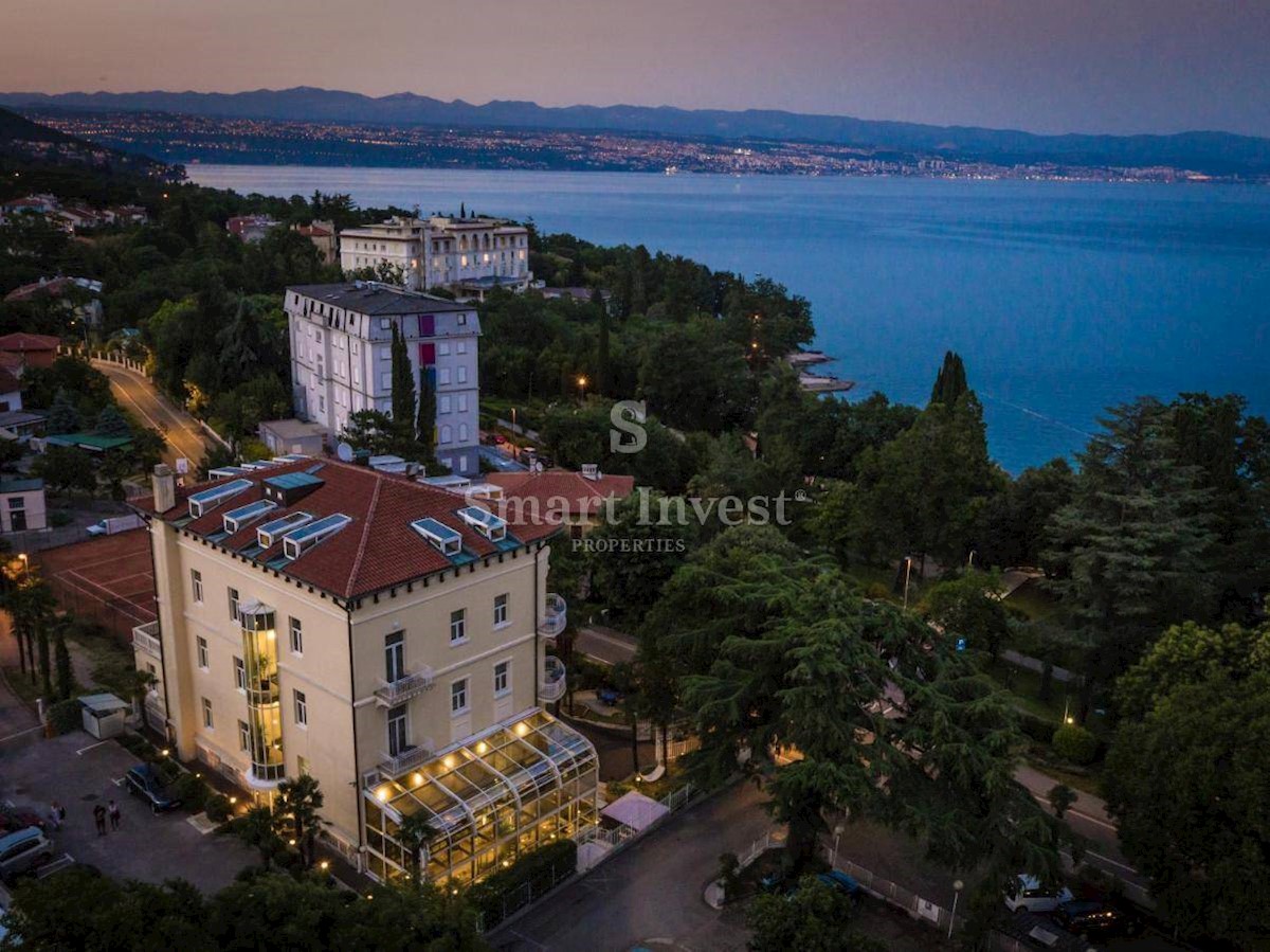 OPATIJA RIVIERA, 4-STARS HOTEL, 50 m to the sea