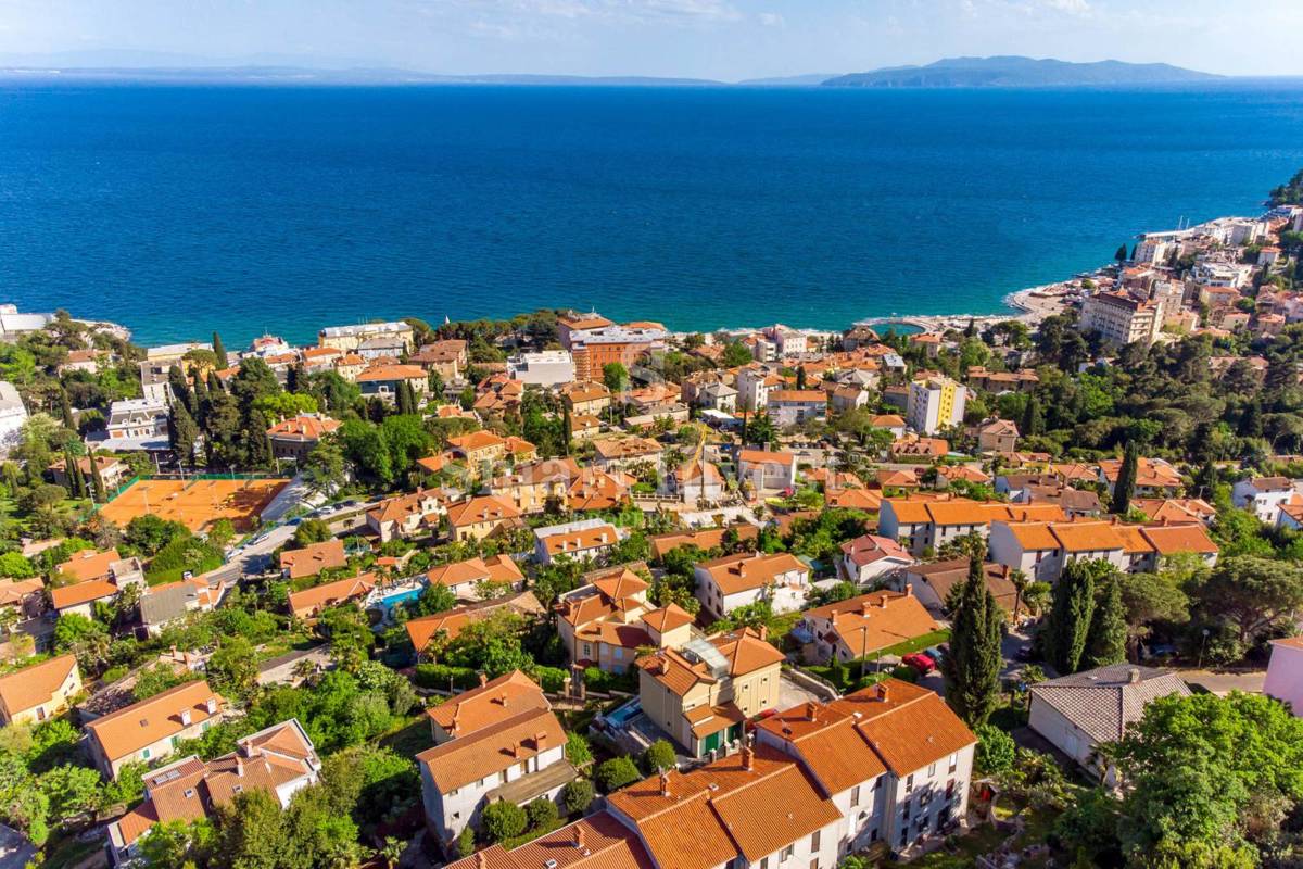 OPATIJA, Exclusive villa on an attractive location with sea view
