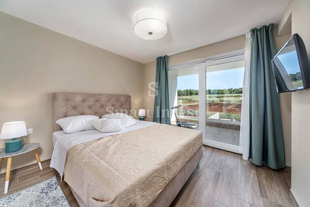 ISTRIA - POREČ, LUXURY VILLA WITH HEATED POOL AND SEA VIEW – 5 km to the sea