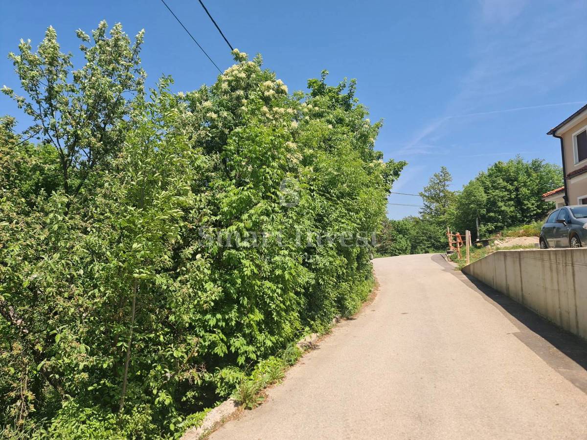 OPATIJA - MATULJI, gradbeno zemljišče 751 m2 na mirni lokaciji