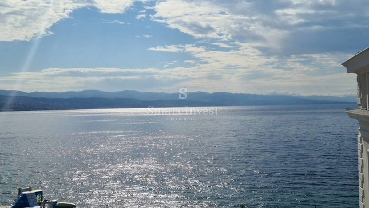 OPATIJA - CENTER, 2-sobno stanovanje z balkonom in pogledom na morje
