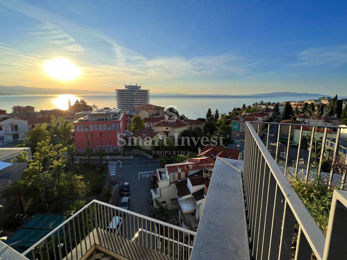 OPATIJA - CENTER, EXCLUSIVE NEW BUILDING WITH 15 APARTMENTS AND GARAGE