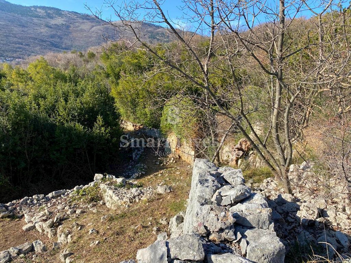 OPATIJA RIVIERA, Land of 3.282 m2 with 7 ruin stone houses and panoramic sea view