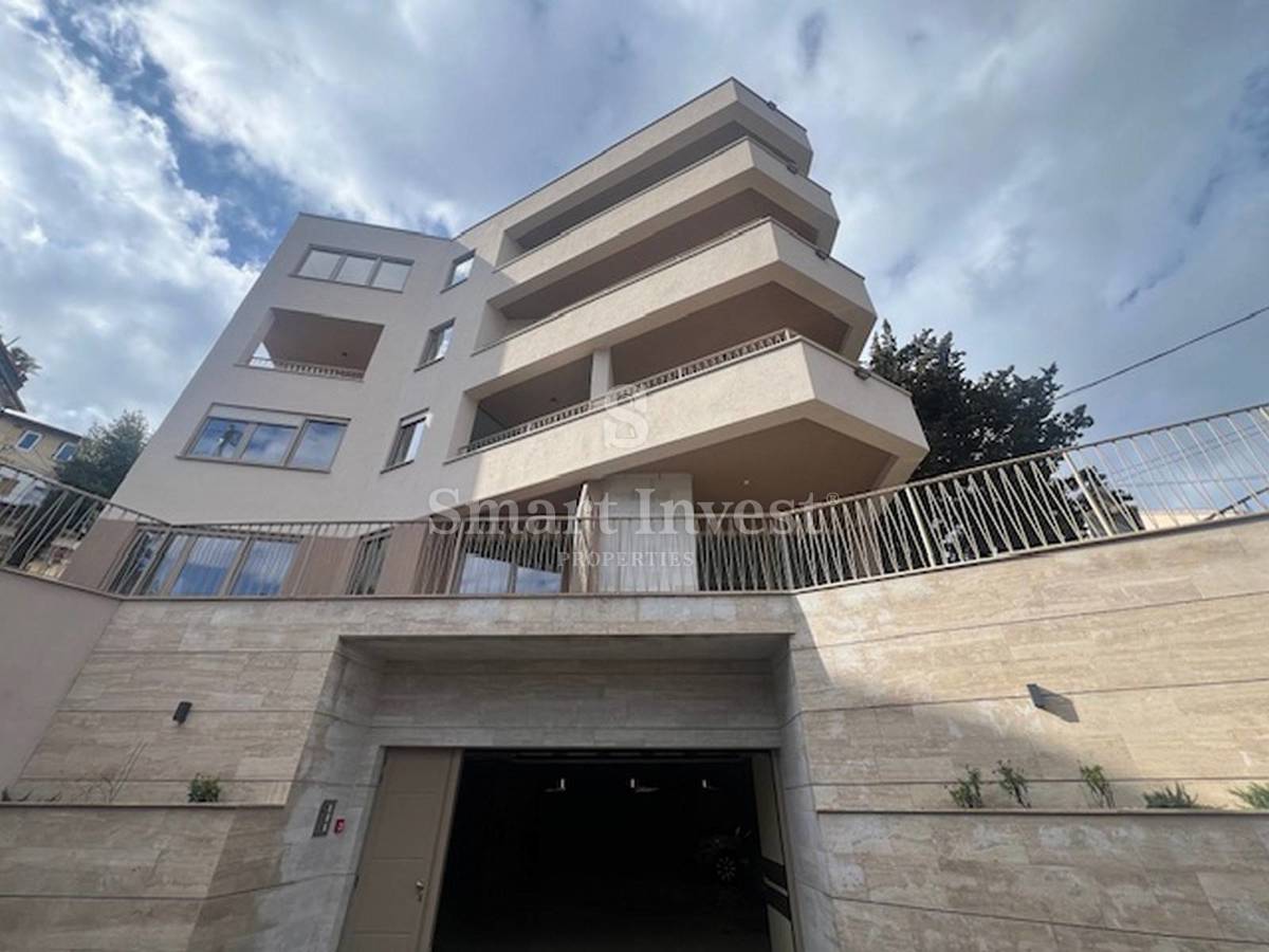 OPATIJA - CENTER, Luxury penthouse with roof terrace and pool near the sea! (S3) 
