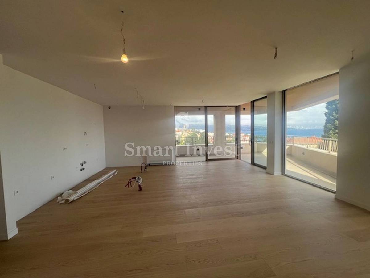 OPATIJA - CENTER, Luxury penthouse with roof terrace and pool near the sea! (S3) 