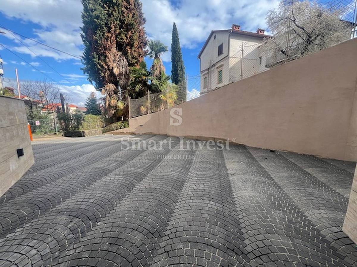 OPATIJA - CENTER, Luxury penthouse with roof terrace and pool near the sea! (S3) 