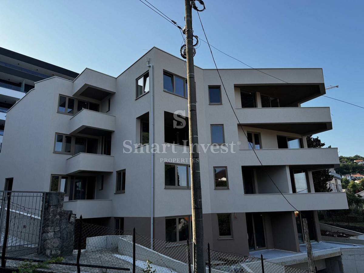 OPATIJA - CENTER, Luxury penthouse with roof terrace and pool near the sea! (S3) 