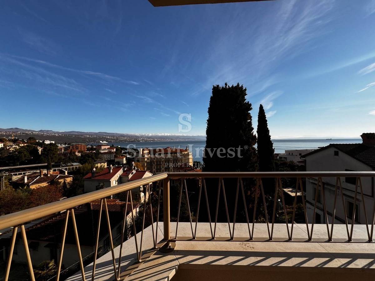 OPATIJA - CENTER, Luxury penthouse with roof terrace and pool near the sea! (S3) 