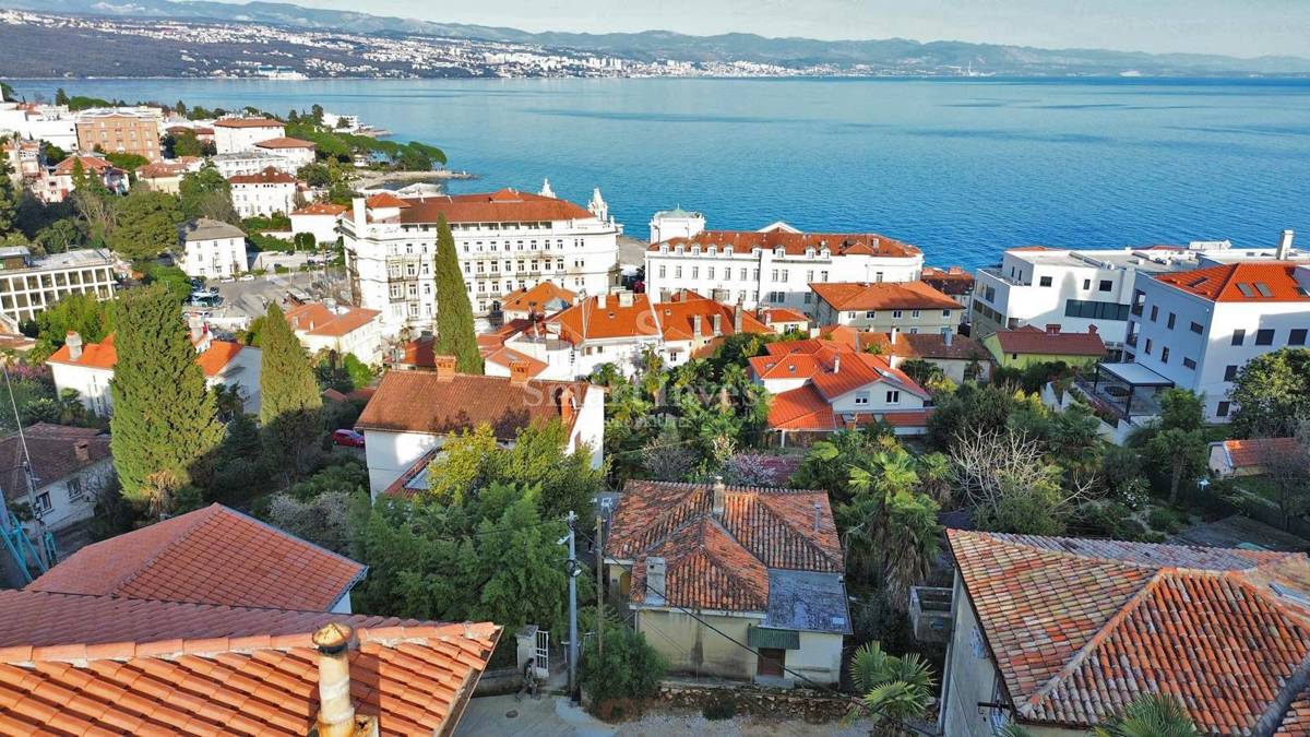 OPATIJA - CENTER, Luxury penthouse with roof terrace and pool near the sea! (S3) 