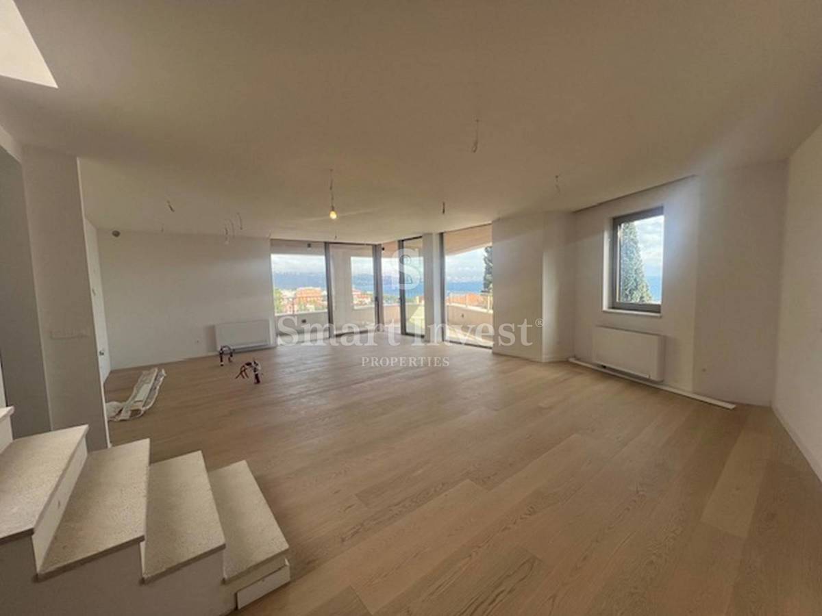 OPATIJA - CENTER, Luxury penthouse with roof terrace and pool near the sea! (S3) 