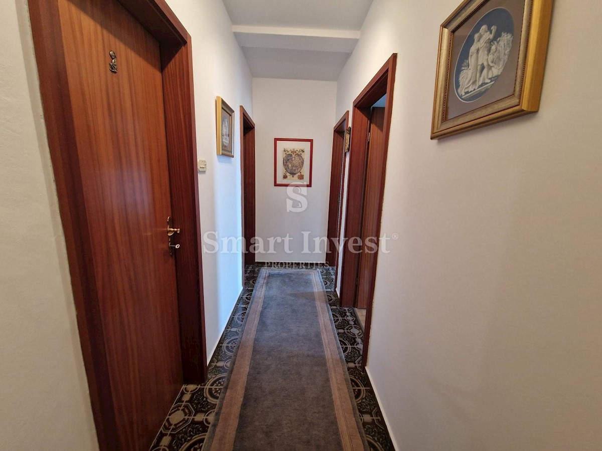 OPATIJA - POBRI, Samostojna hiša s 3 apartmaji