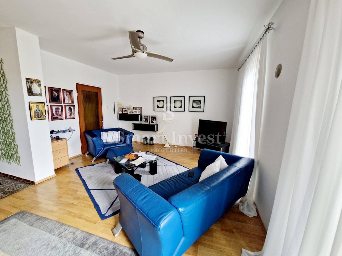 OPATIJA - POBRI, Samostojna hiša s 3 apartmaji