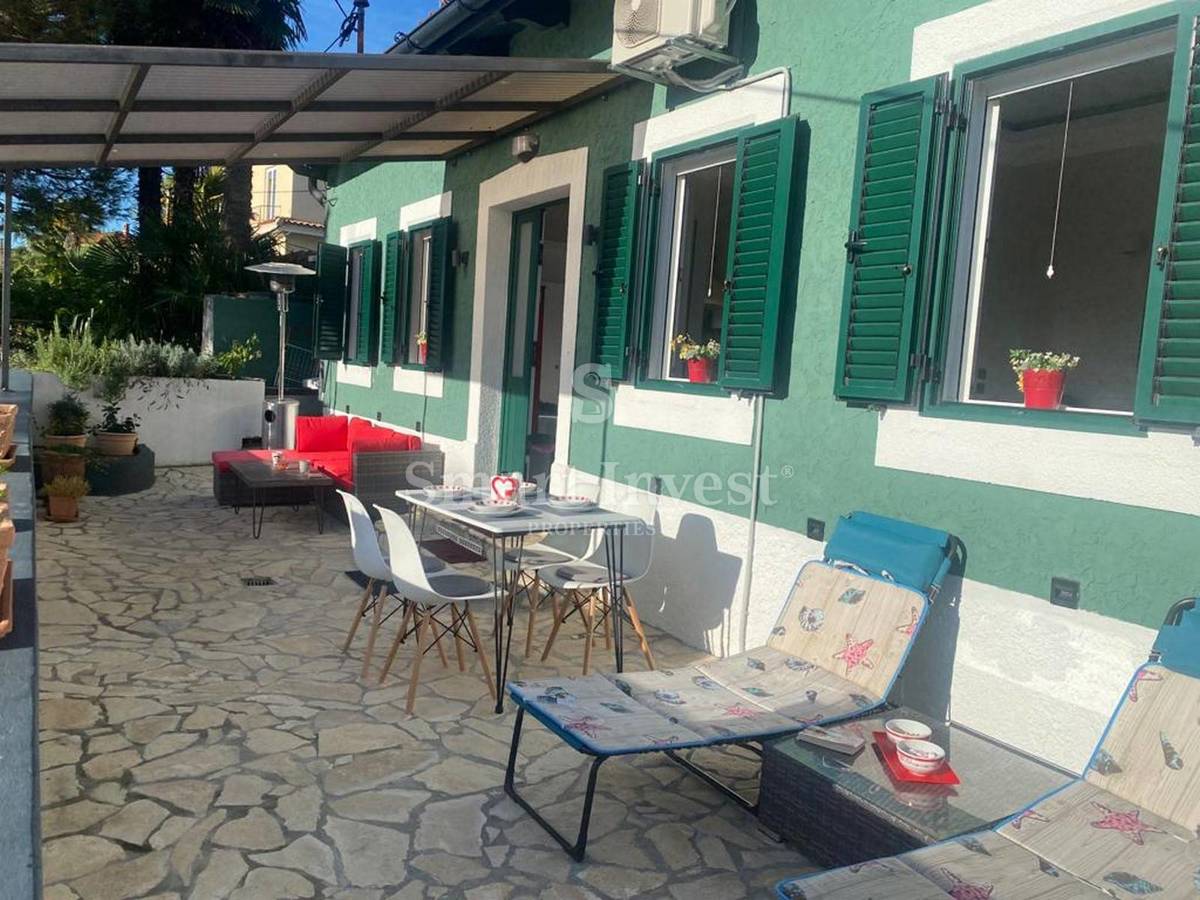 OPATIJA - CENTER, stanovanje z veliko teraso in čudovitim pogledom na morje