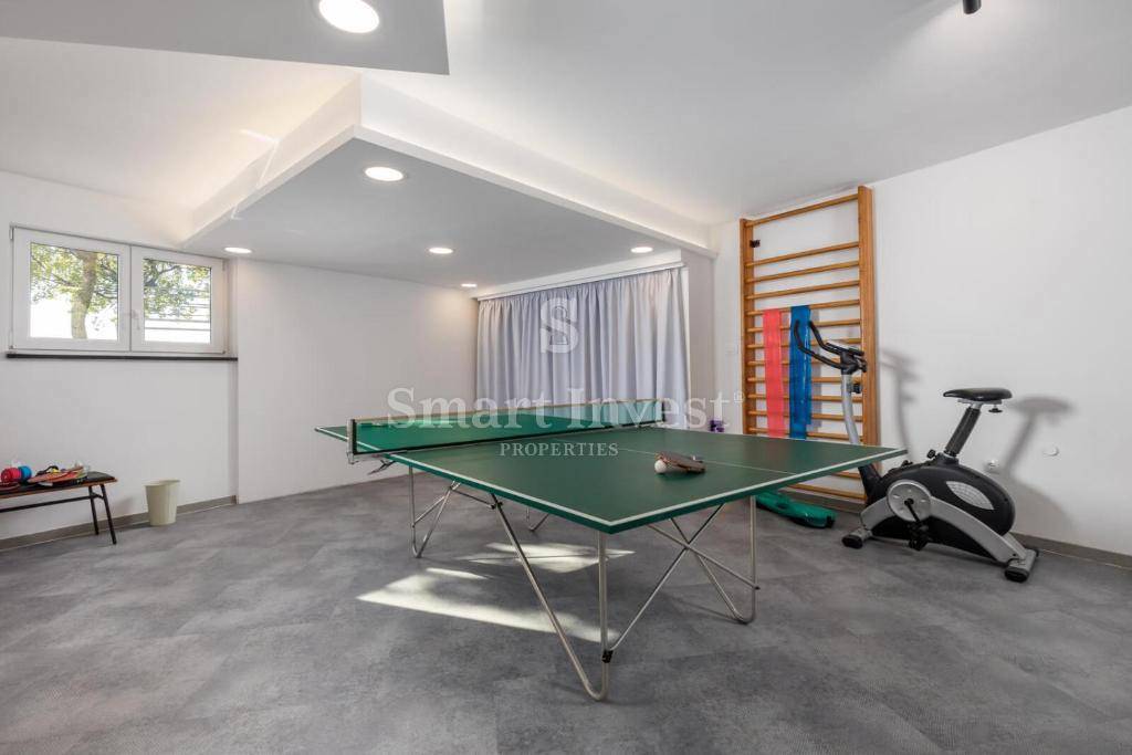 Hiša Kraljevica, 400m2