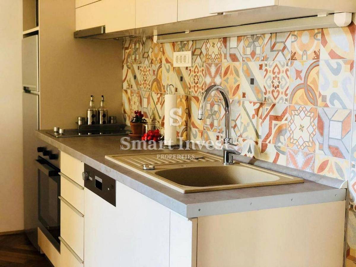 OPATIJA - CENTER, dva prenovljena apartmaja v zgodovinski vili, 50 m do morja