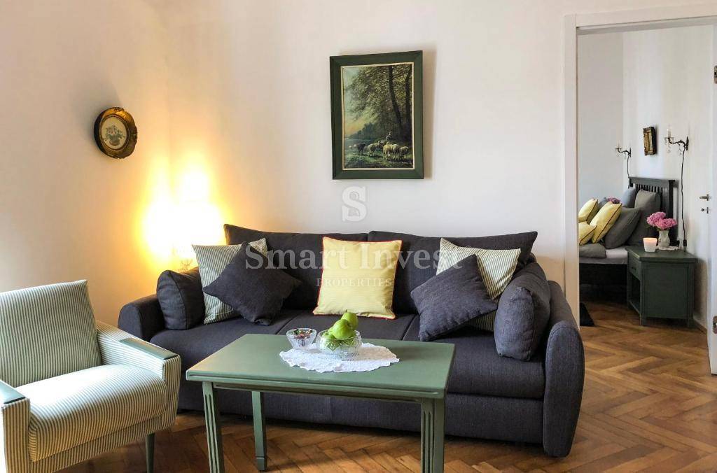 OPATIJA - CENTER, dva prenovljena apartmaja v zgodovinski vili, 50 m do morja