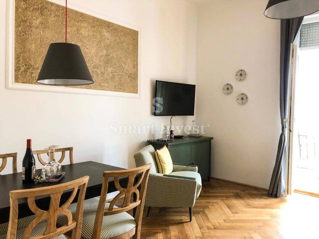 OPATIJA - CENTER, dva prenovljena apartmaja v zgodovinski vili, 50 m do morja