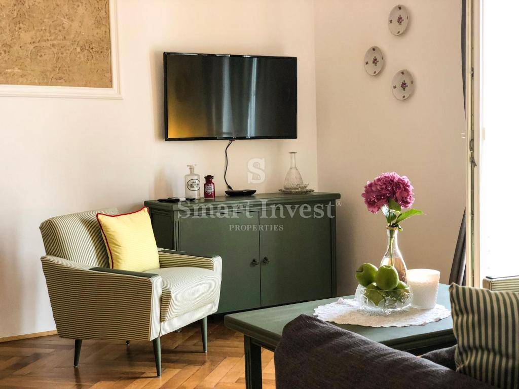 OPATIJA - CENTER, dva prenovljena apartmaja v zgodovinski vili, 50 m do morja
