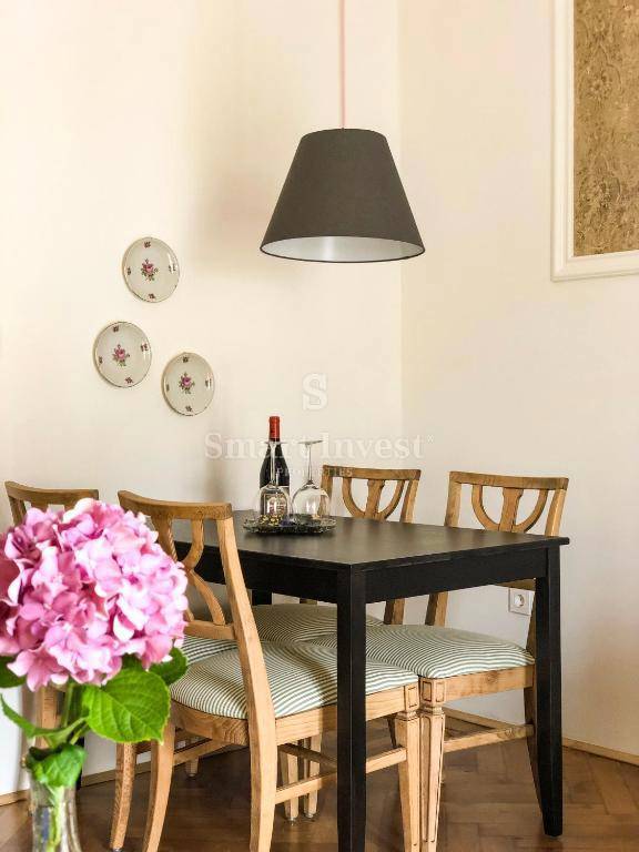 OPATIJA - CENTER, dva prenovljena apartmaja v zgodovinski vili, 50 m do morja