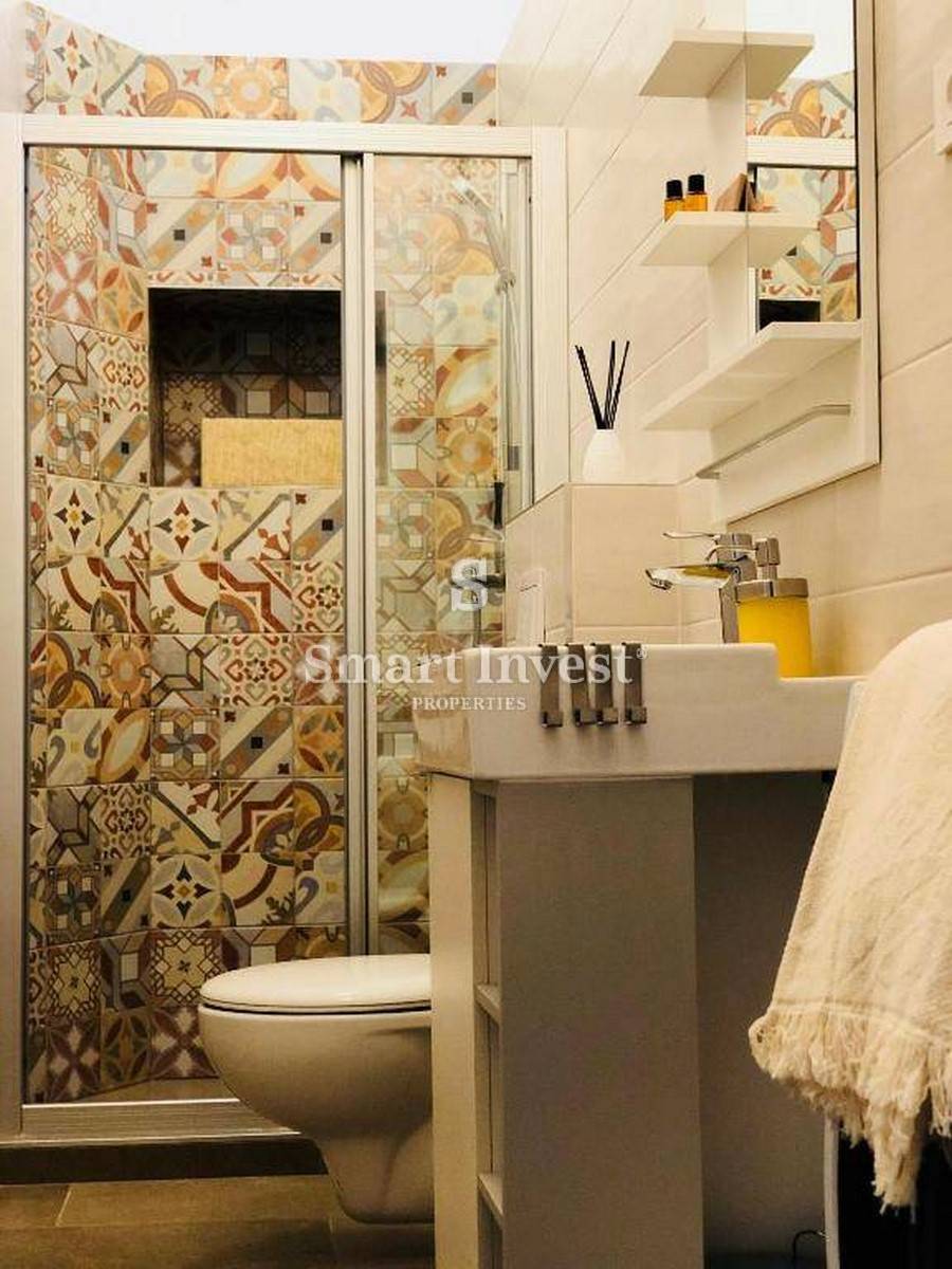 OPATIJA - CENTER, dva prenovljena apartmaja v zgodovinski vili, 50 m do morja