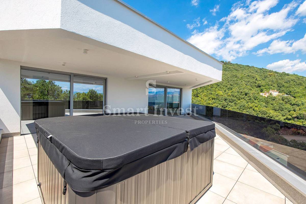 OPATIJA, luksuzen penthouse z panoramskim pogledom na morje