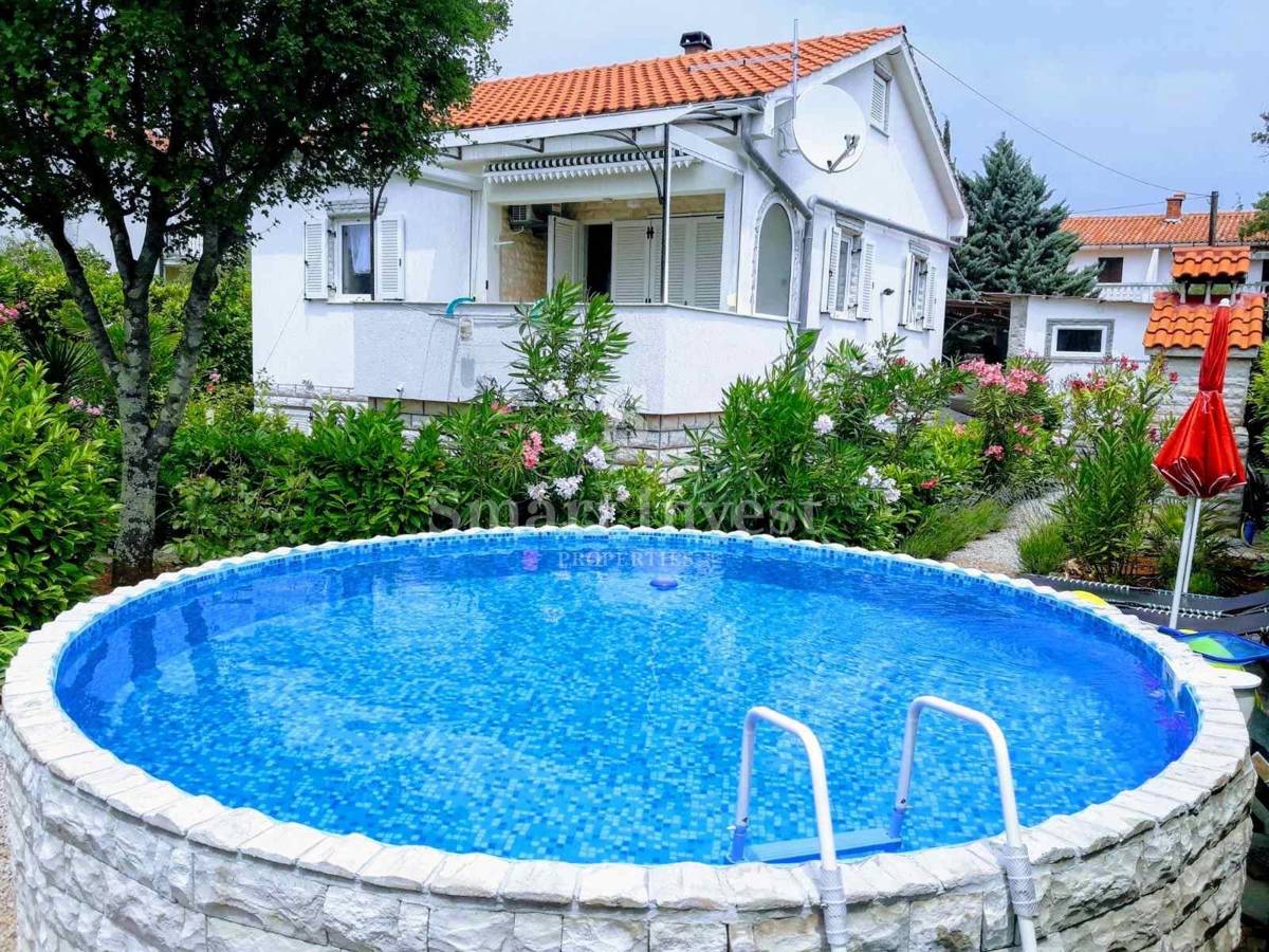 KRK ISLAND, Detached house with pool, for sale