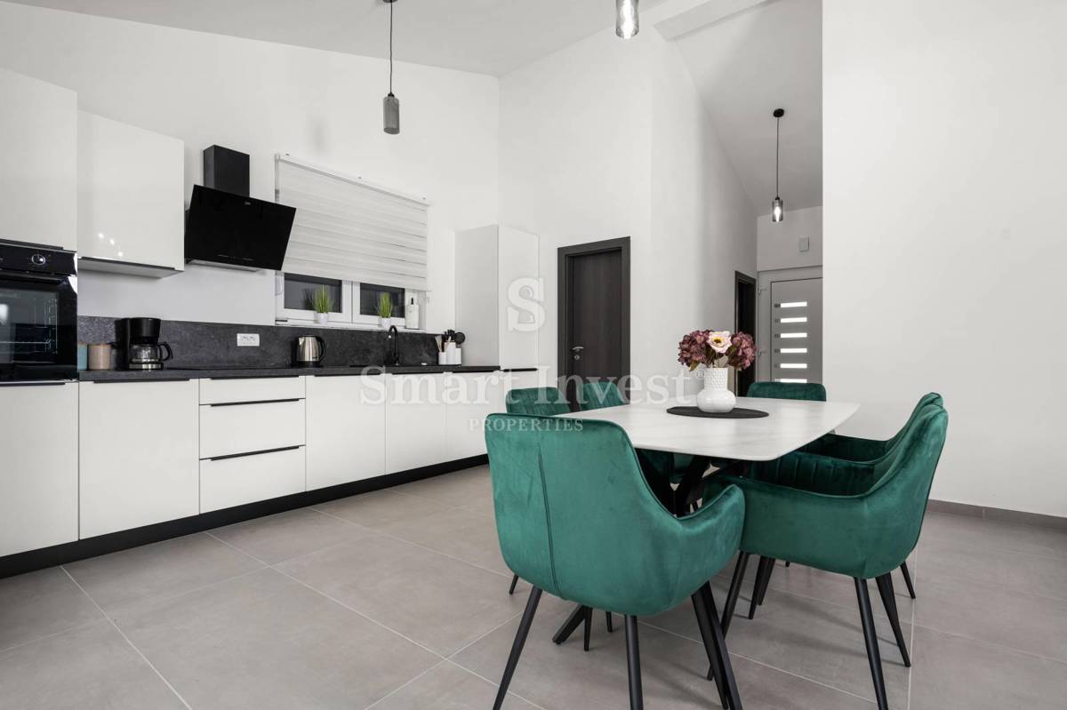 Hiša Rabac, Labin, 130m2